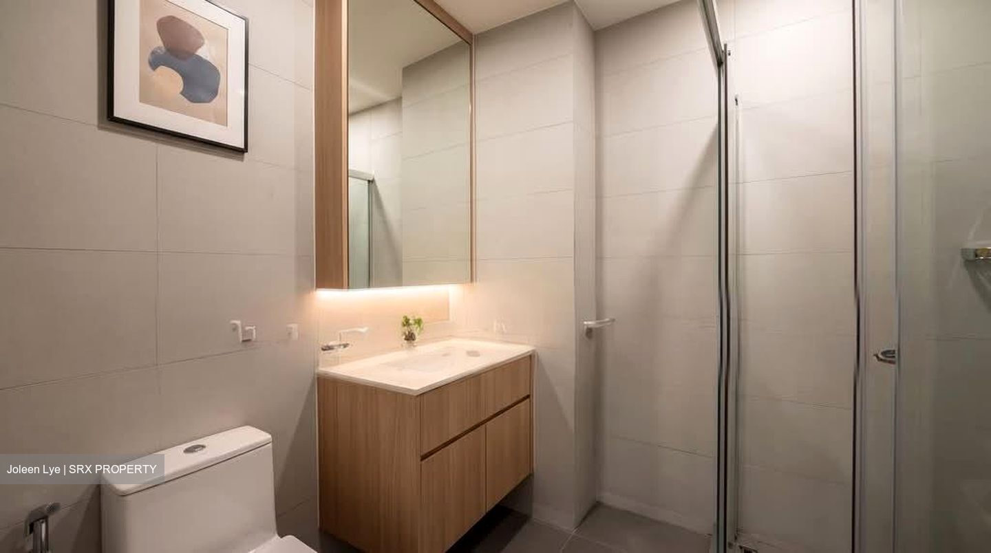 Sixth Avenue (D10), Terrace #581926391